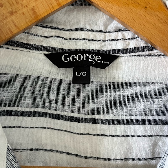 Light Weight Button up T-Shirt - Picture 2 of 3